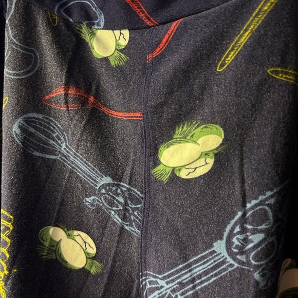 Lularoe TC leggings - Picture 2 of 2